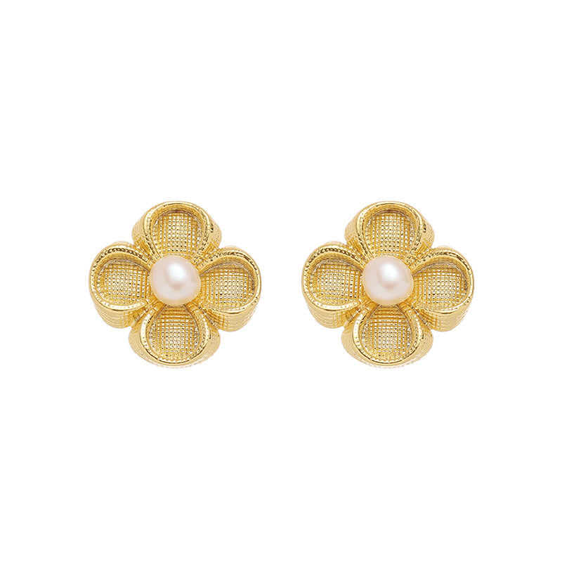 Quadrilobo Pearl Studs